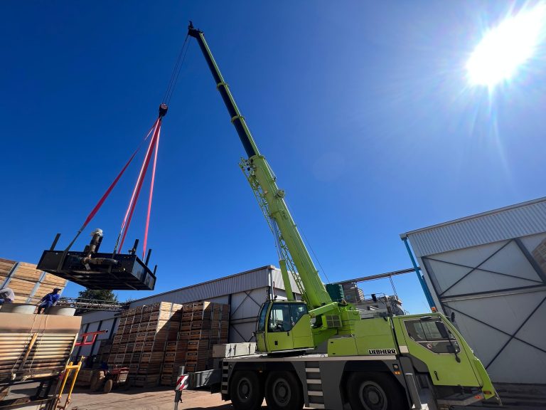 Industrial platform being lifted